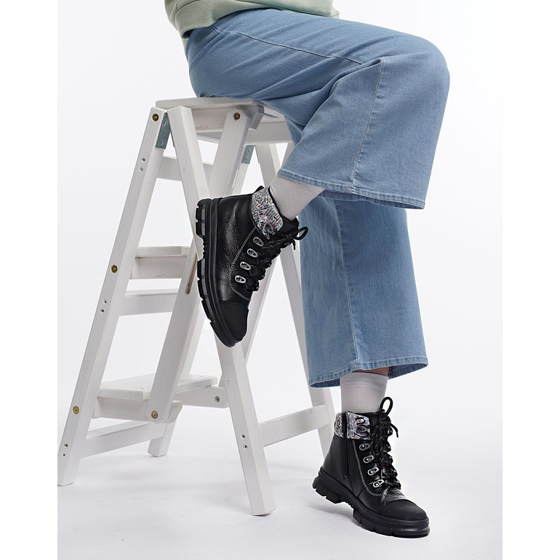 Ботинки, артикул 2053, цвет черный купить в интернет-магазине Shoeslel с доставкой по России