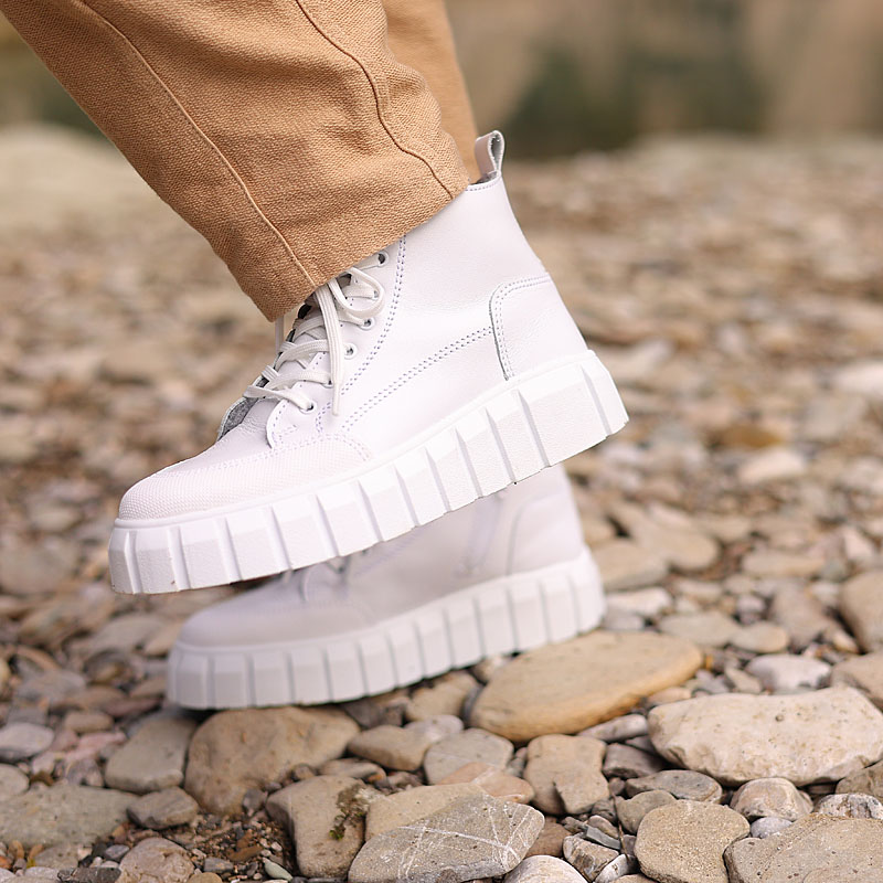 Ботинки, артикул 2057, цвет белый купить в интернет-магазине Shoeslel с доставкой по России