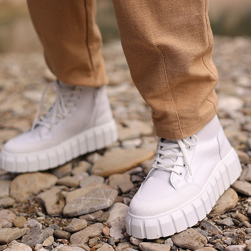 Ботинки, артикул 2057, цвет белый купить в интернет-магазине Shoeslel с доставкой по России