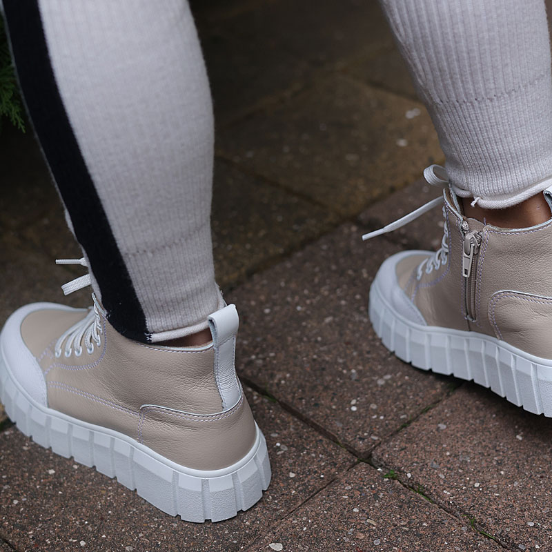 Ботинки, артикул 2057, цвет капучино купить в интернет-магазине Shoeslel с доставкой по России