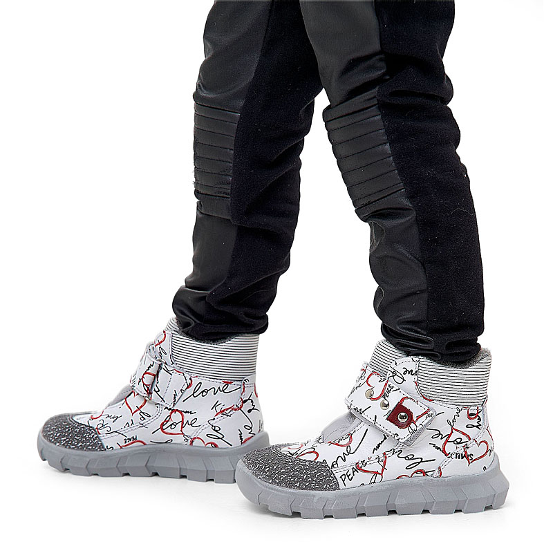 Ботинки малодетские, артикул 2156, цвет белый купить в интернет-магазине Shoeslel с доставкой по России