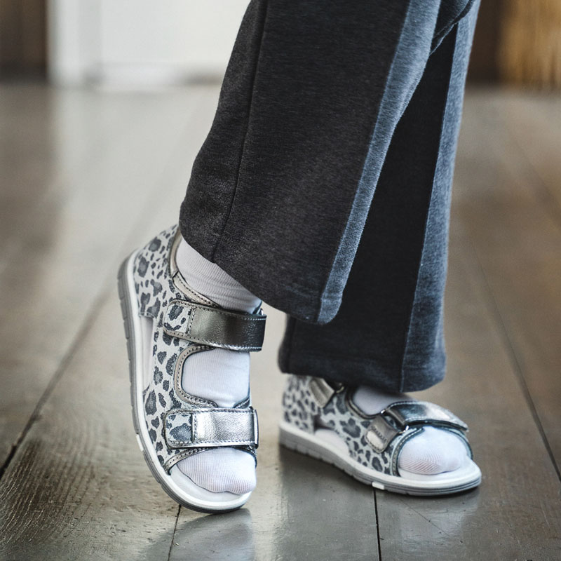 Туфли летние открытые, артикул 2328, цвет серебристый купить в интернет-магазине Shoeslel с доставкой по России