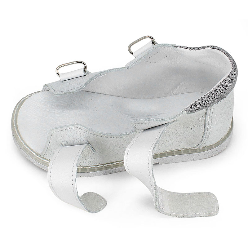 Туфли летние открытые малодетские, артикул 2338, цвет серебристый купить в интернет-магазине Shoeslel с доставкой по России
