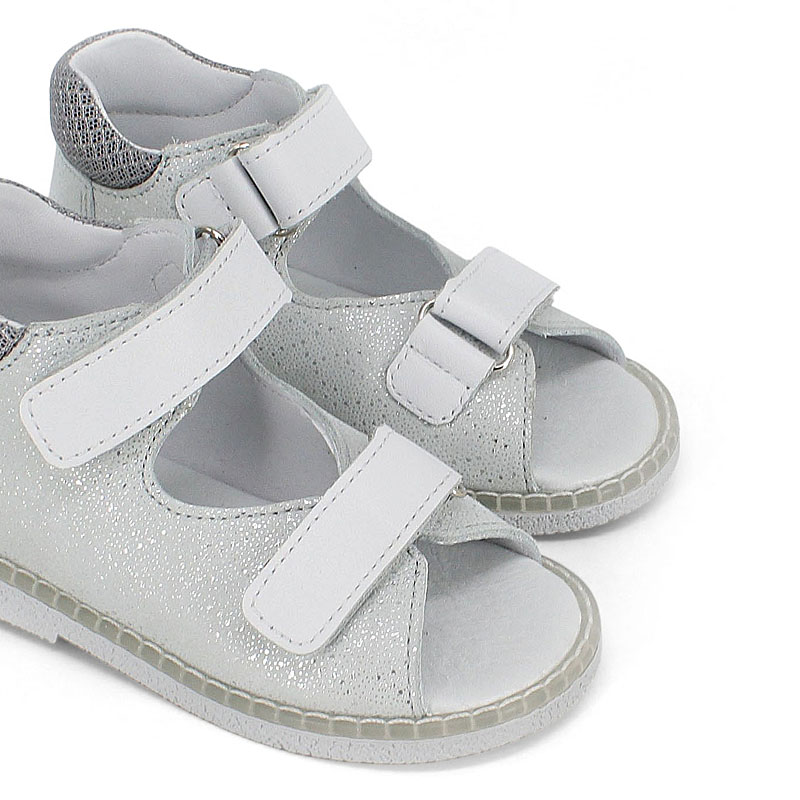 Туфли летние открытые малодетские, артикул 2338, цвет серебристый купить в интернет-магазине Shoeslel с доставкой по России