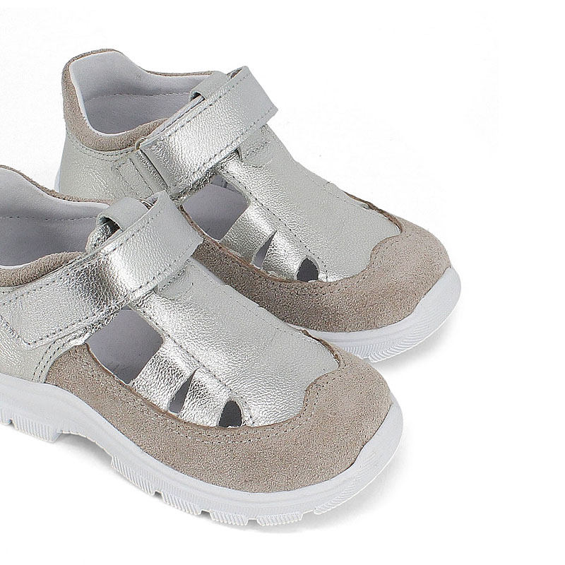 Туфли летние открытые малодетские, артикул 2340, цвет серебристый купить в интернет-магазине Shoeslel с доставкой по России