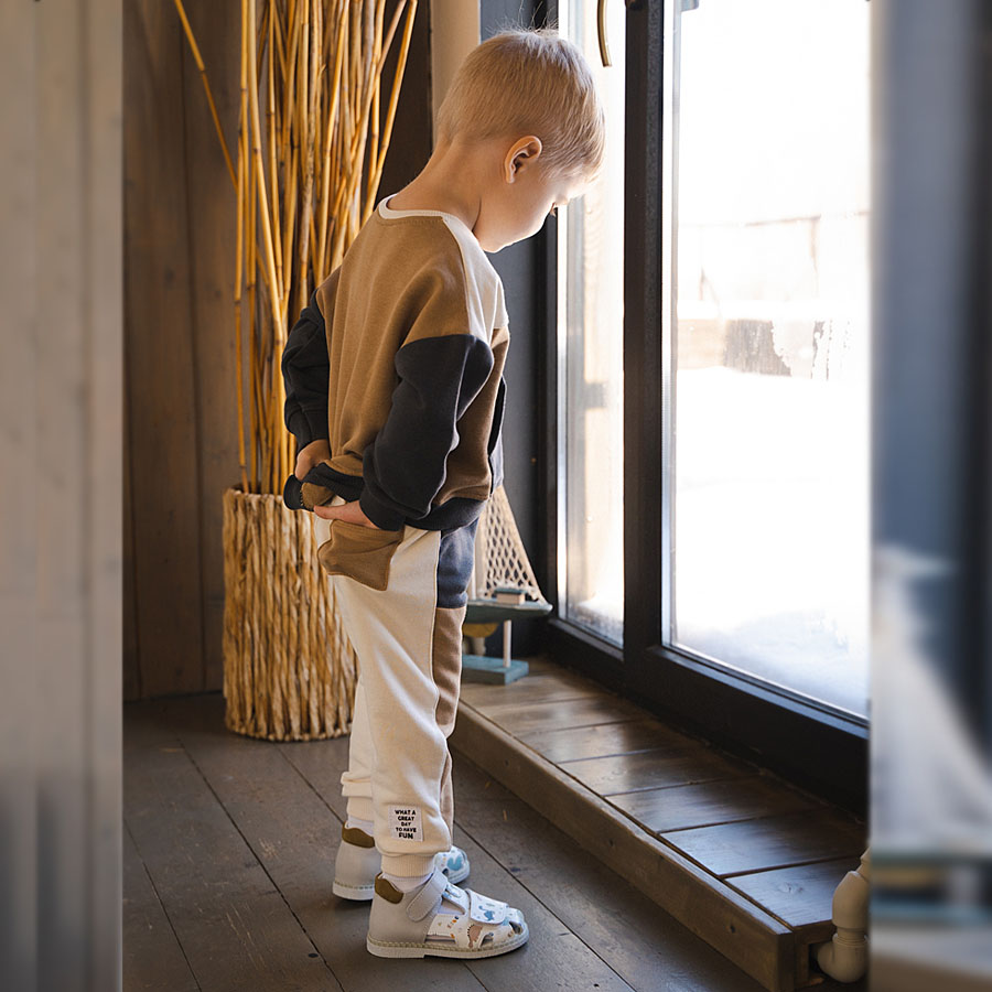 Туфли летние открытые малодетские, артикул 2347, цвет св.серый купить в интернет-магазине Shoeslel с доставкой по России