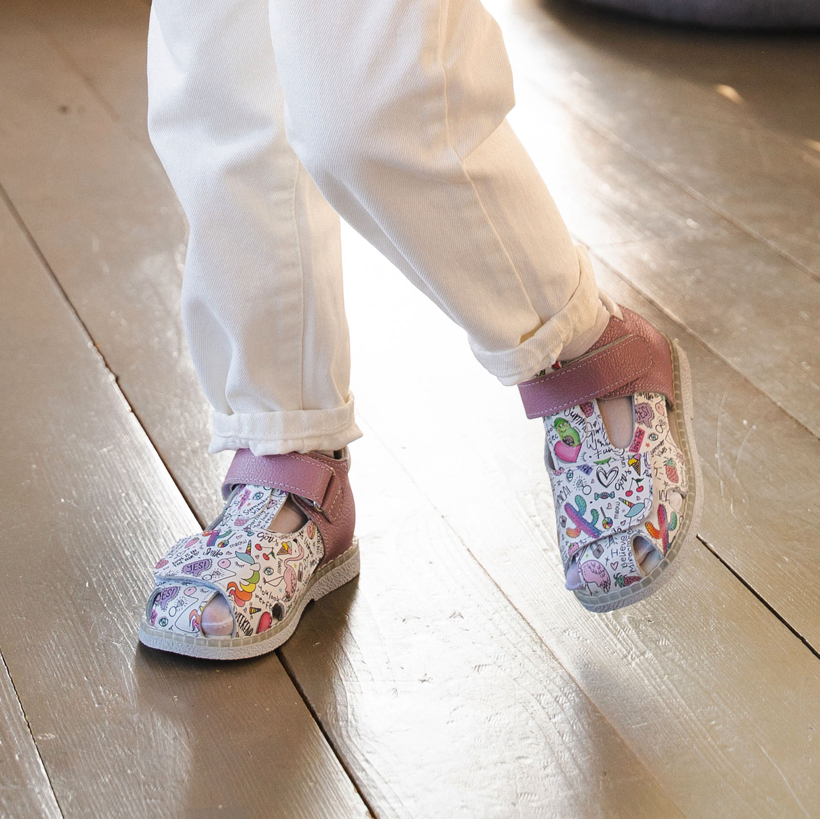 Туфли летние открытые малодетские, артикул 2347, цвет сиреневый купить в интернет-магазине Shoeslel с доставкой по России