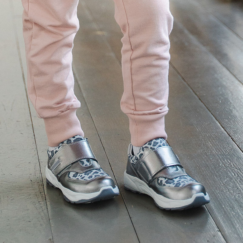 Полуботинки малодетские, артикул 2349, цвет серебристый купить в интернет-магазине Shoeslel с доставкой по России