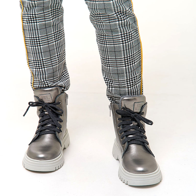 Ботинки, артикул 2391, цвет серебряный купить в интернет-магазине Shoeslel с доставкой по России