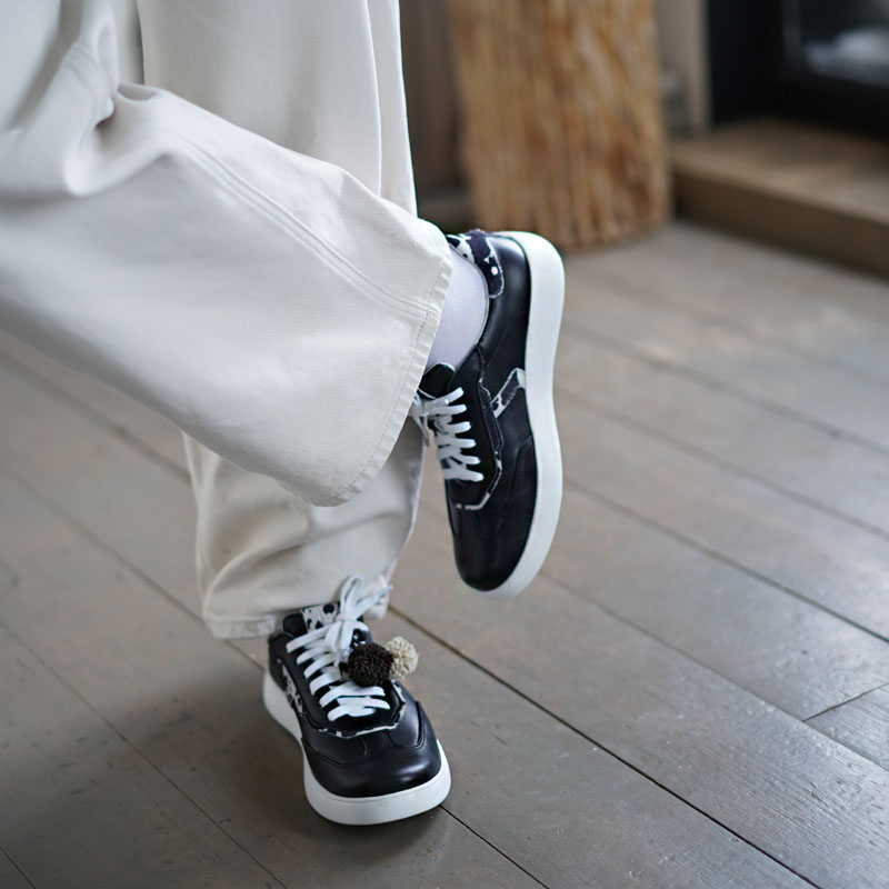 Полуботинки, артикул 2536, цвет хром, черный купить в интернет-магазине Shoeslel с доставкой по России